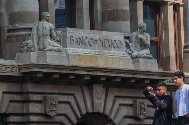 Recorta BdeM un cuarto de punto la tasa de interés, la deja en 6.5% ...